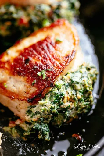 Chuletas de cerdo rellenas de espinacas