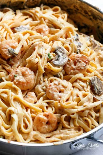 Pasta cremosa con gambas