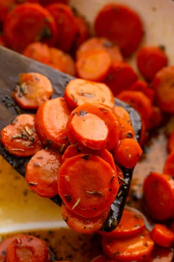 Zanahorias glaseadas con sirope de arce y sidra