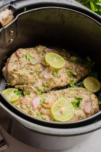 Pollo marinado a las hierbas con yogur (en freidora de aire)