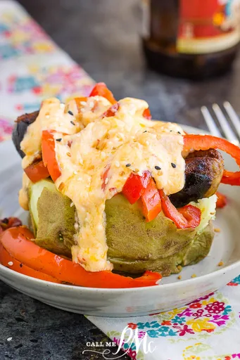 Patata rellena al estilo Philly Cheese Dog