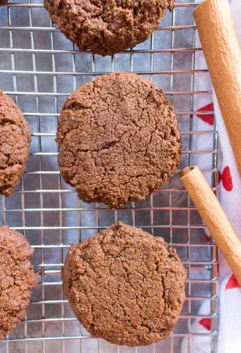 Gluten Free, Paleo, and Vegan Ginger Snap Cookies
