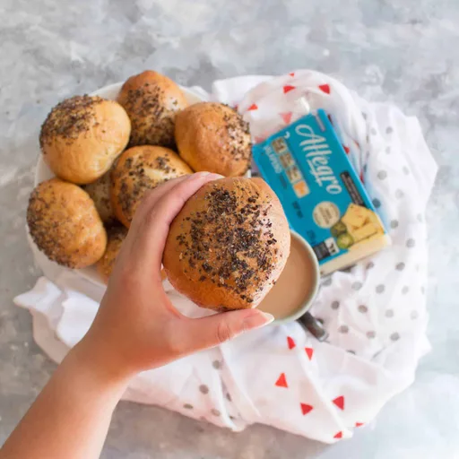 Freezer Friendly Ham, Egg, and Cheese Bagel Bombs