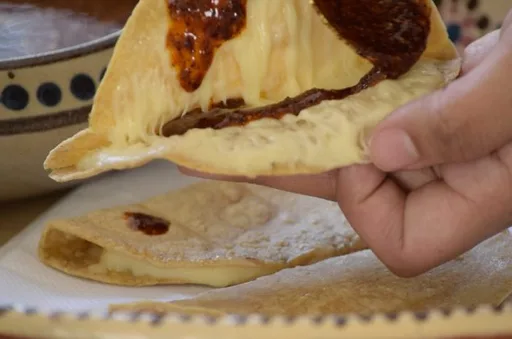 Salsa macha con cacahuate y ajonjolí