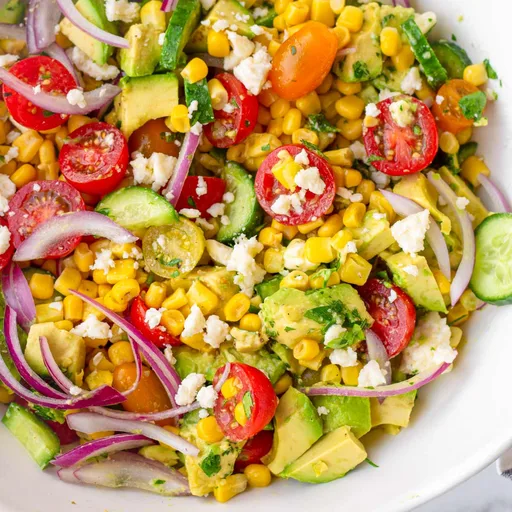 Ensalada de aguacate y maíz