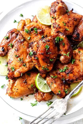 POLLO GLASEADO DULCE Y PICANTE CON MIEL Y MOSTAZA DIJON