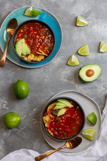 Sopa de Tortilla Vegana