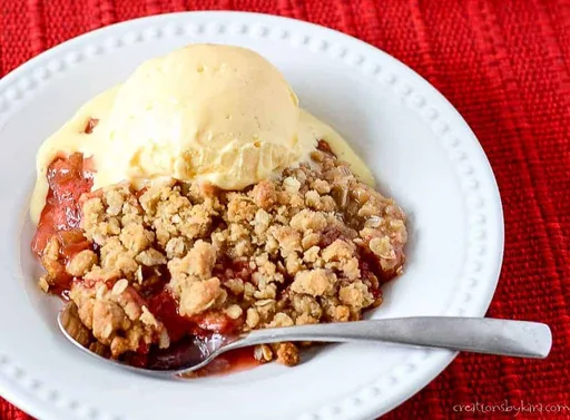 Strawberry Rhubarb Crisp