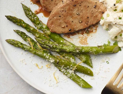 Espárragos Asados con Parmesano