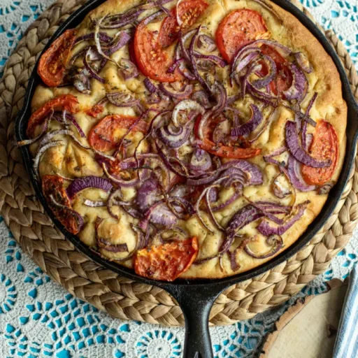 Ladenia Kimolou: Traditional Greek Pizza from Kimolos