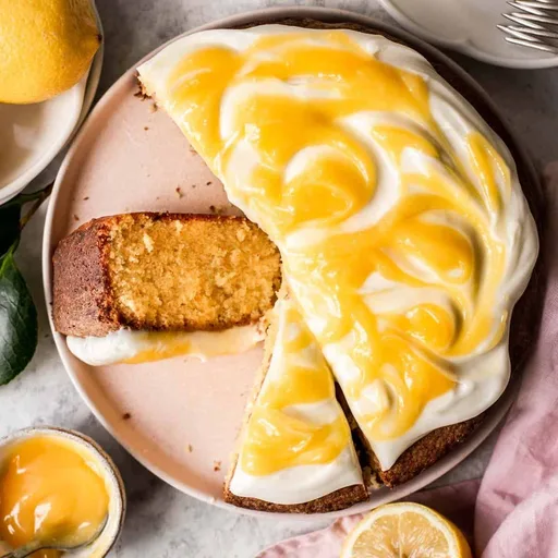 Delicious Lemon Curd Cake Recipe