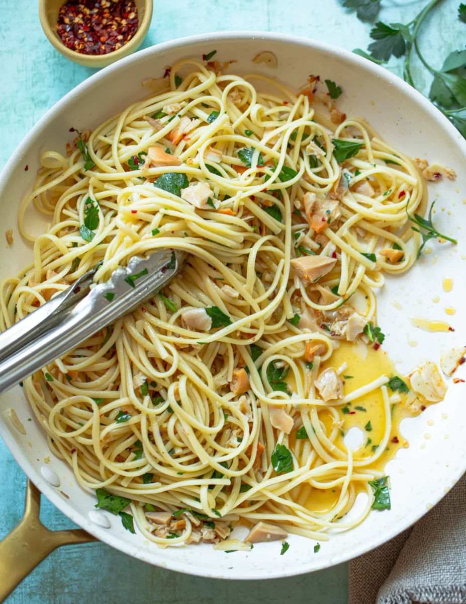 Linguine with Chopped Clam Sauce