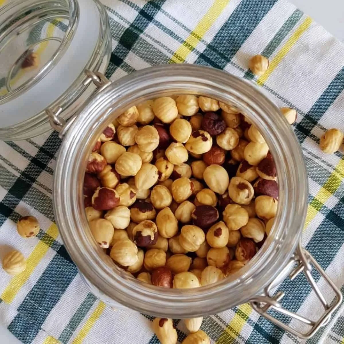 Roasted Hazelnuts