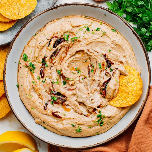 Hummus de chalotas caramelizadas