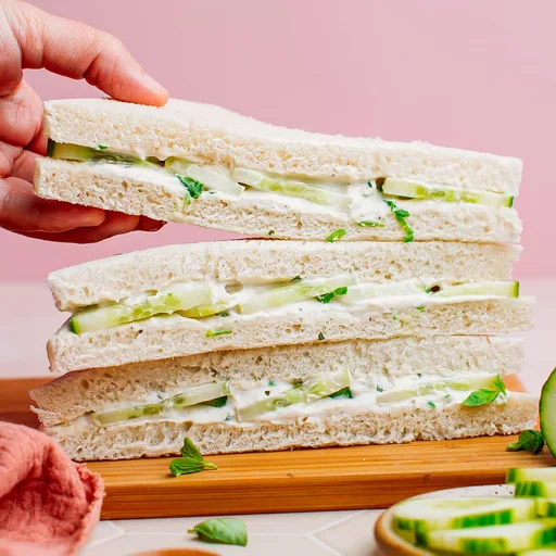 Sándwiches veganos de pepino