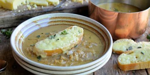 Cider and onion soup with grilled cheddar croutons
