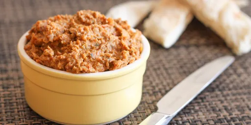 Paté de garbanzos y verduras asadas