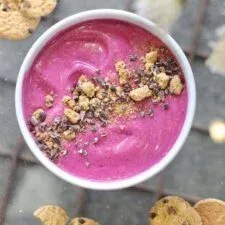Dragon Fruit Smoothie Bowl