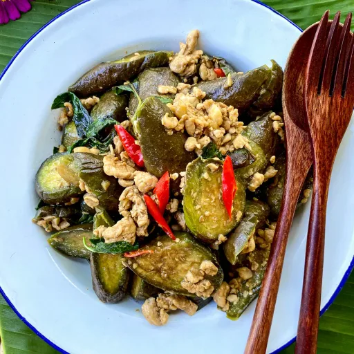 Receta de Berenjena Picante Tailandesa (Pad de Berenjena)