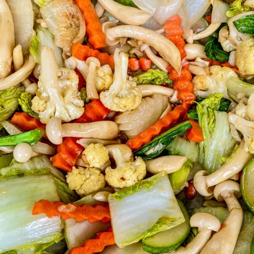 Salteado de verduras tailandés (Pad Pak Ruam Mit)