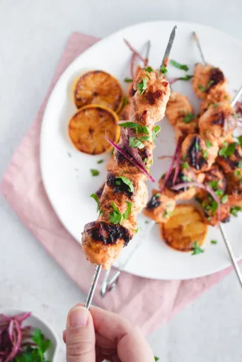 Shish Tawook (brochetas de pollo de Oriente Medio)