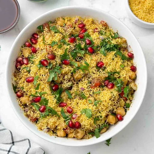Chana Chaat Recipe (Chickpea Chaat)