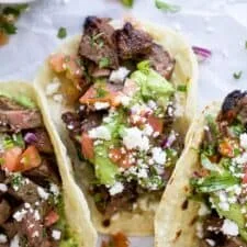 Tacos de carne asada