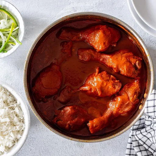 Pollo al guajillo