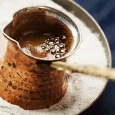 Receta de Café Griego - Cómo Hacer Café Griego (Ellinikos Kafes)
