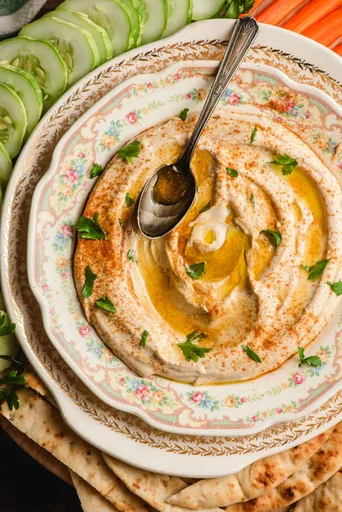 Homemade Creamy Hummus Recipe