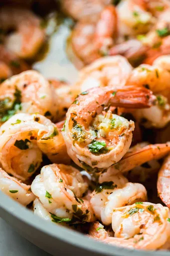 15 Minute Garlic Shrimp in Lemon Butter Sauce