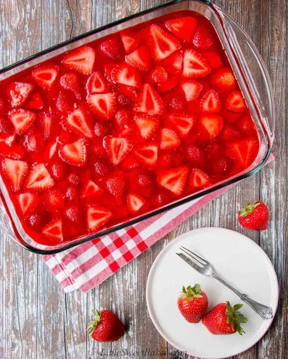 Strawberry Pretzel Salad