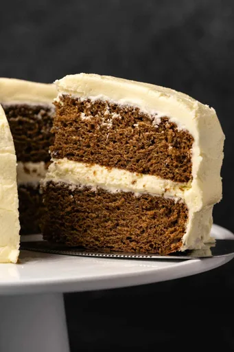 Vegan Gingerbread Cake