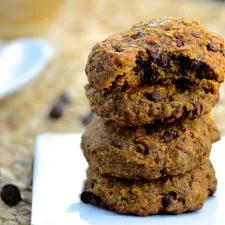 Galletas de proteína de cáñamo con pepitas de chocolate