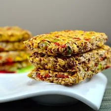 Goji berry& pistachio granola bars