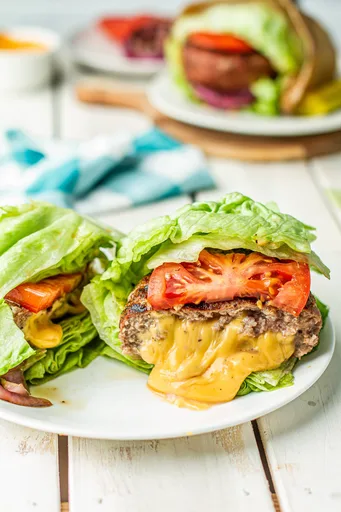 Low-Carb-Lucy-Burger