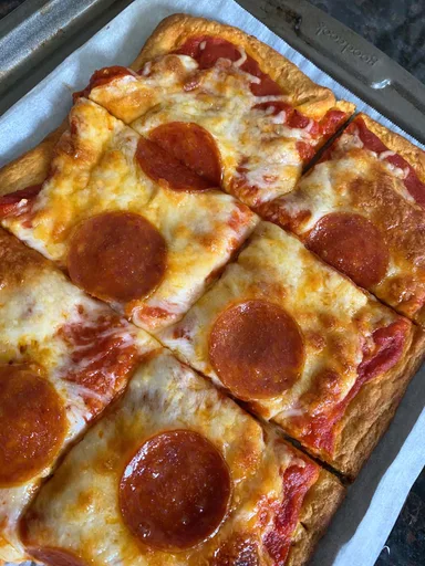 Pizza de rollitos de masa de hojaldre