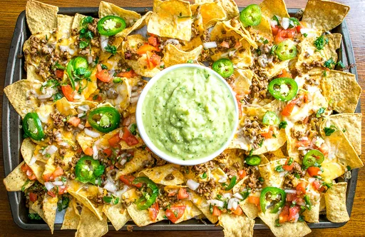 Nachos picantes de carne picada