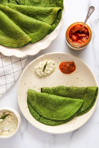 Easy Spinach Chilla with Oats and Masoor Dal