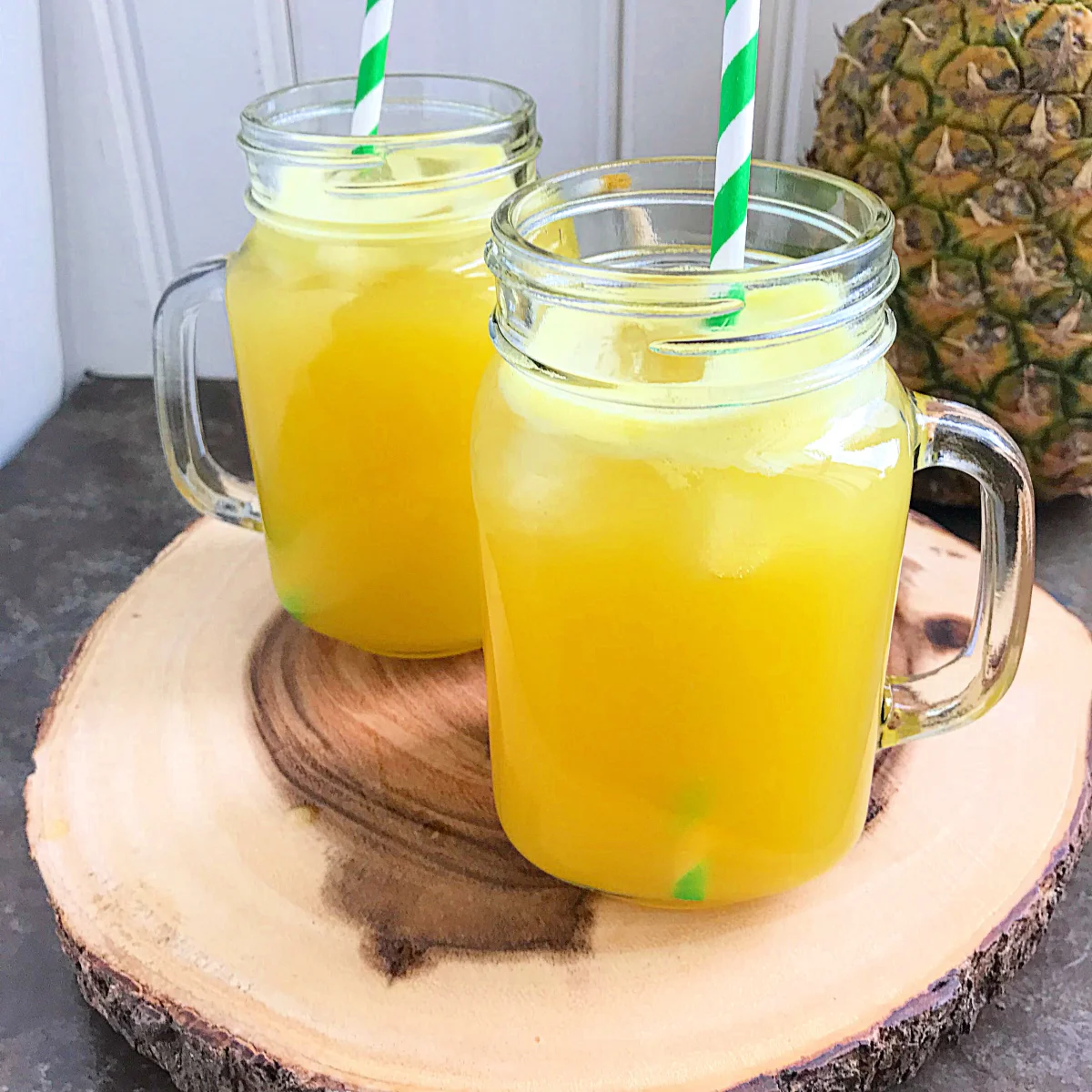 REFRESHING HONEY PINEAPPLE JUICE