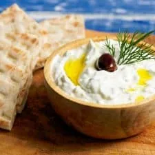 Authentic Tzatziki sauce Recipe (Greek Yogurt, Cucumber Dip)