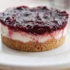 Greek style no bake cheesecake with yogurt