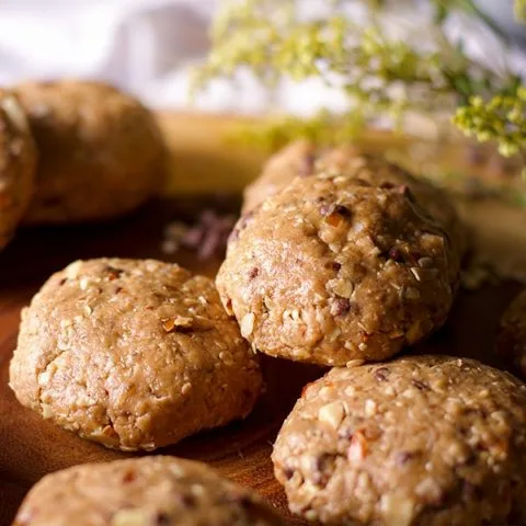 No-Bake Chocolate Peanut Butter Breakfast Cookies