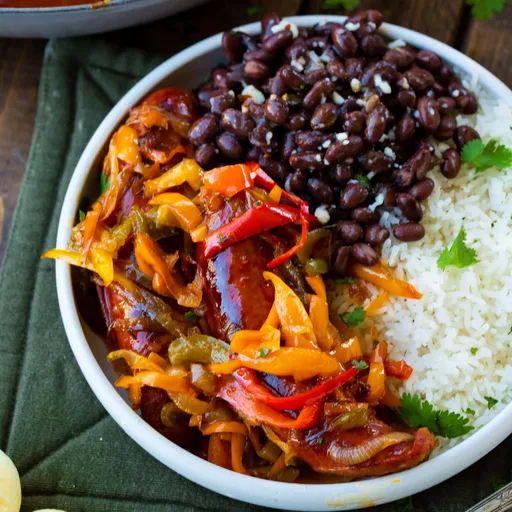 Sartén de salchicha linguiça y pimientos