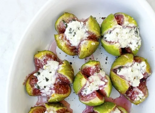 Higos Asados Rellenos de Queso Feta