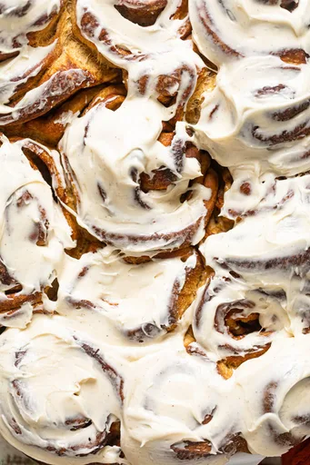 Gingerbread Cinnamon Rolls