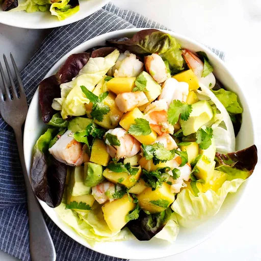 Ensalada de aguacate y gambas