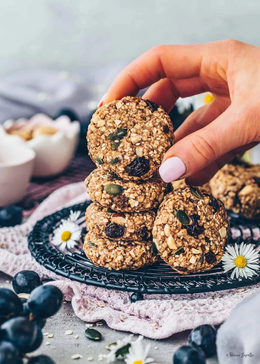 Healthy muesli cookies (breakfast cookies)