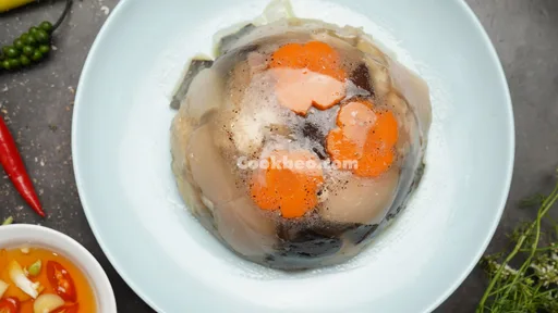 Thịt gà nấu đông
