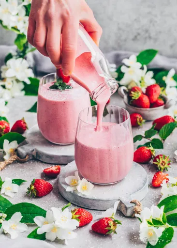 La mejor receta de batido de fresa - ¡extra cremoso, saludable y delicioso!